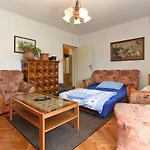 Josip 74 شقة