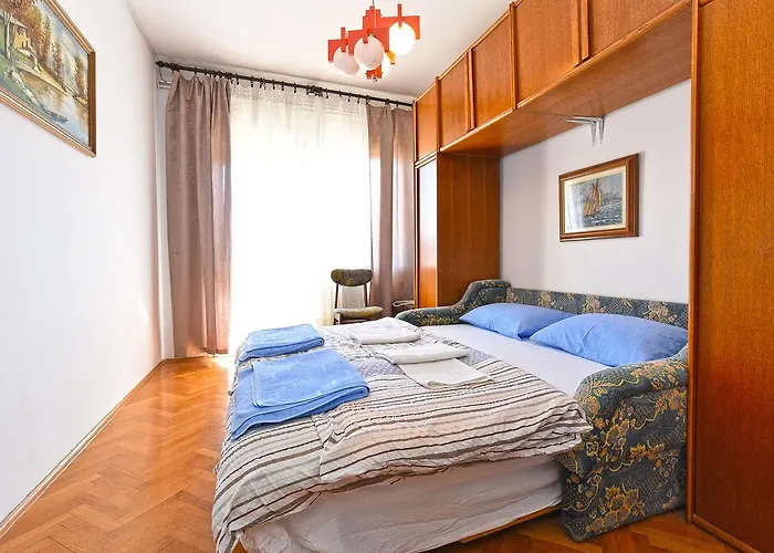 约瑟普74号公寓 普拉