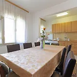Josip 74 Apartman Pula